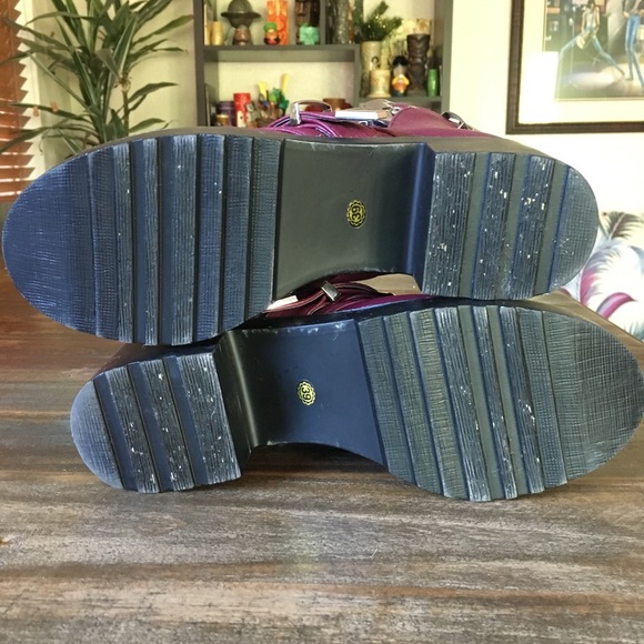 TOBI Burgundy Rebel Scholar Bootie - Picture 6 of 6